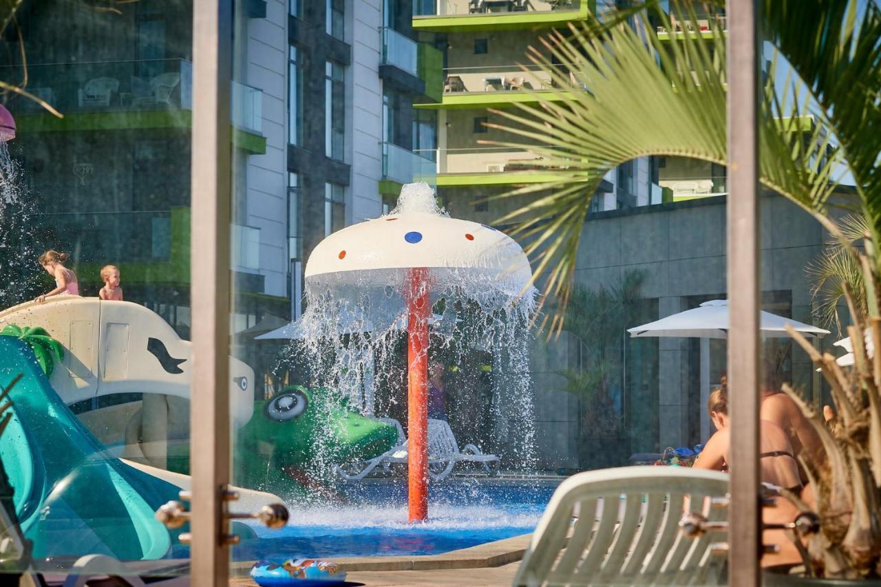 Cristalex Aparthotel & Spa Mamaia Nord Năvodari Buitenkant foto
