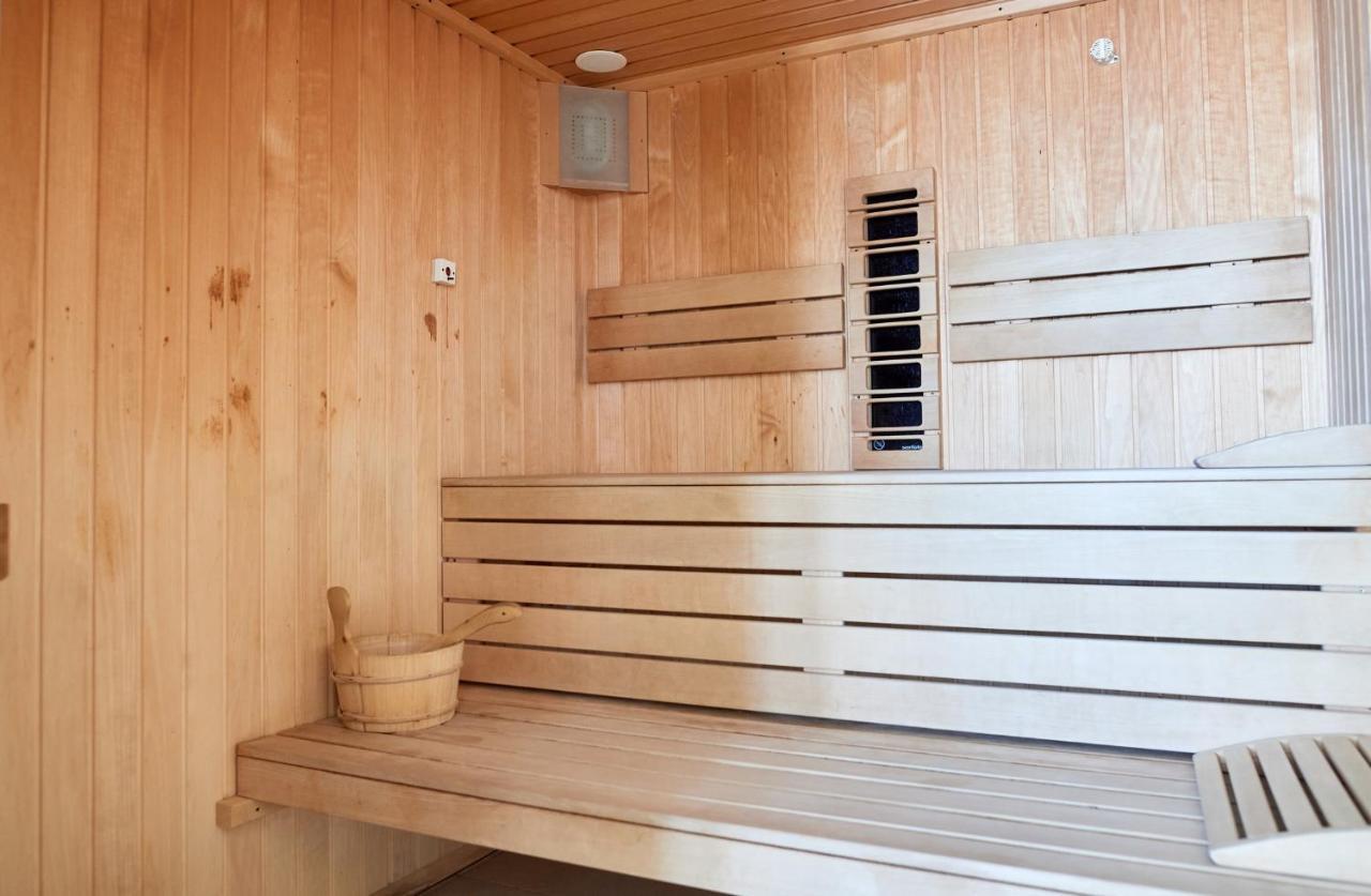 Cristalex Aparthotel & Spa Mamaia Nord Năvodari Buitenkant foto