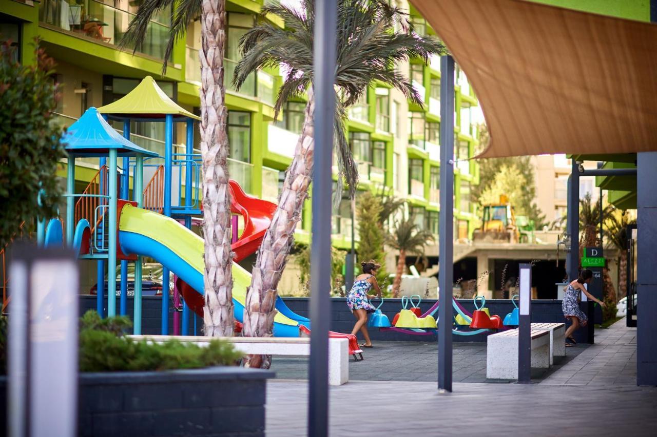 Cristalex Aparthotel & Spa Mamaia Nord Năvodari Buitenkant foto